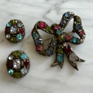 Hollycraft Pastel Stone Bow Brooch earrings set - Vintage Fifties